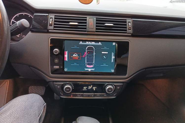 Used Qoros 3 2014 Sedan 1.6T Automatic ZhiZhen Model
