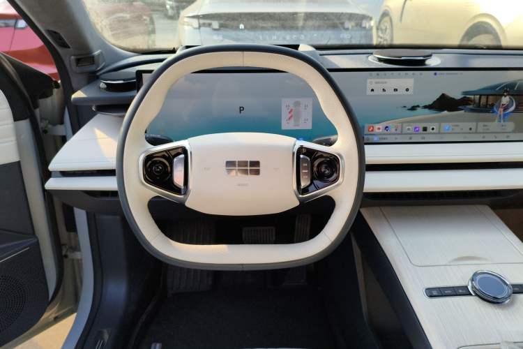 Used Geely Galaxy E8 2024 665 km Range Rear-Drive Starship Intelligent Driving Version