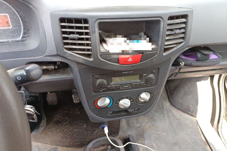 Used BAIC Weiwang 306 2014 1.2L Value Edition Van Comfort Type 5 Seats A12 China IV Emission Standard
