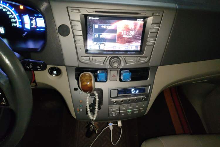 Used BYD M6 2015 2.4L Automatic Prestige Edition