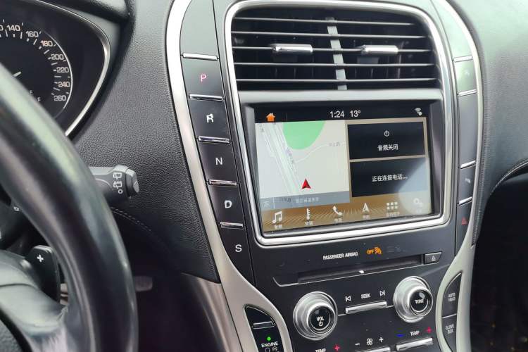 Used Lincoln MKX 2018 2.0T Two-Wheel Drive Deluxe Edition