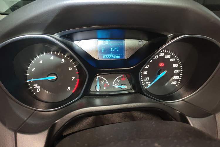 Used Ford Focus 2012 Sedan 1.6L Automatic Fashion Edition