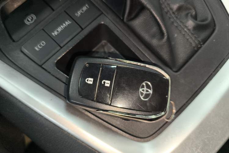 Used Toyota Wildlander 2021 2.0L CVT Two-Wheel Drive Luxury Edition
