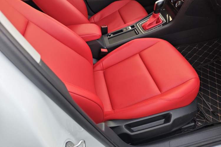 Used Volkswagen Golf 2020 200TSI DSG Comfortable and Ambitious Edition
