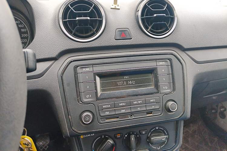 Used Jetta VA3 2019 1.5L Manual Entry-Level Version Audio And AC Panel