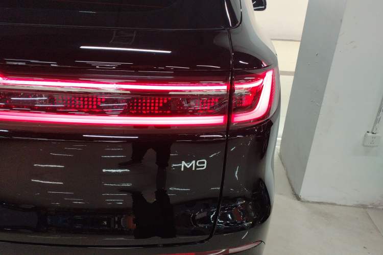 Used Geely Galaxy Galaxy M9 2025 Model 100km Two-Wheel-Drive Smart Navigation Edition