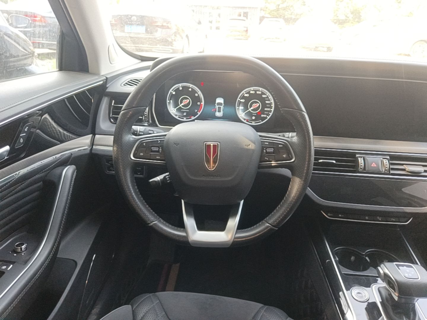 Hongqi HS5 2022 Facelifted Version 2.0T Smart Connect Flagship All-Wheel-Drive Edition — снимка 13