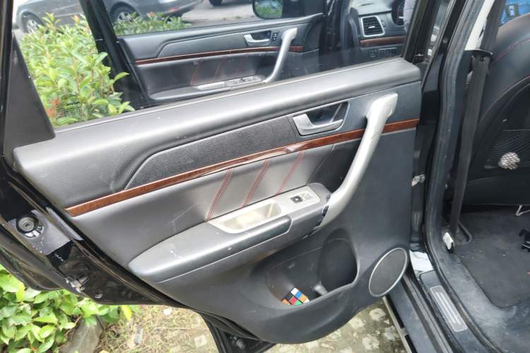 Used Haval H6 2015 Revised Version Sport Edition 1.5T Manual Transmission Two-Wheel Drive Elite Grade