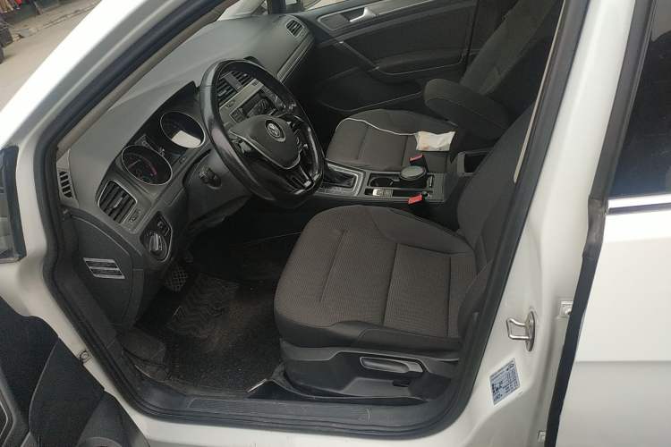 Used Volkswagen Golf 2016 1.6L Automatic Comfort Model
