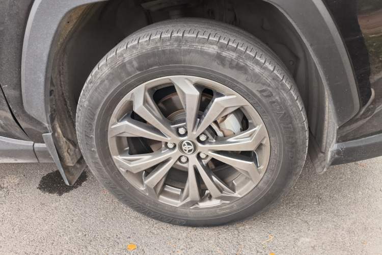 Used Toyota RAV4 2023 2.0L CVT Two-Wheel Drive Fashion Plus Edition Right Front Wheel Hub