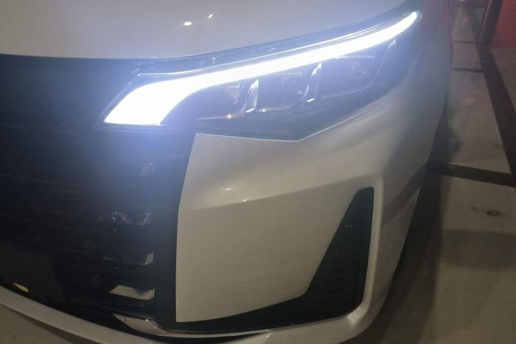 Used GAC Trumpchi M6 2021 PRO 270T Automatic Luxury Edition Left Front Headlight