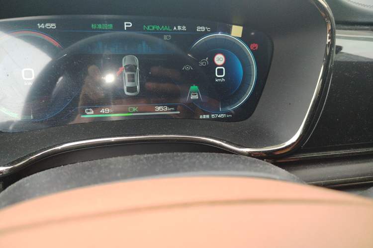 Used BYD Han 2022 EV Genesis Edition 715KM Front-Wheel-Drive Prestige Model Odometer Close Up