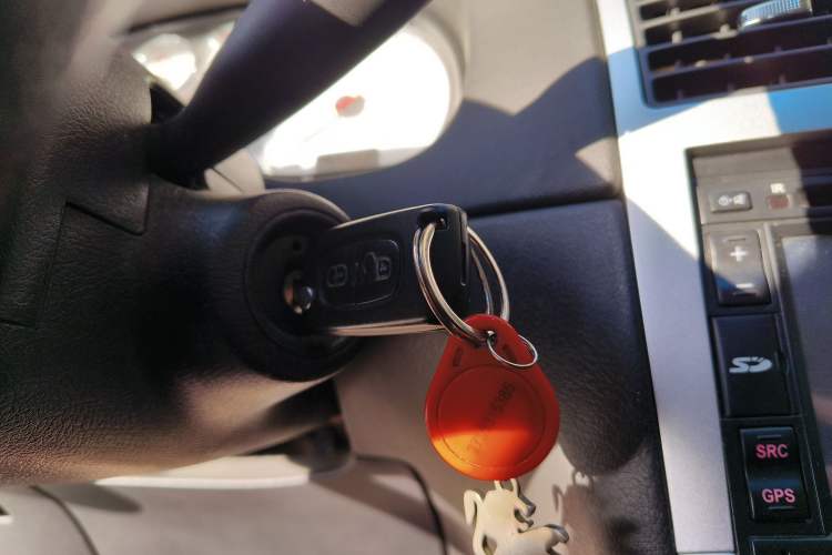 Used Peugeot 307 2013 Hatchback 1.6L Automatic Comfort Edition