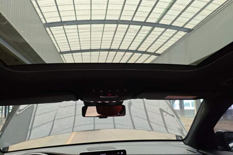 Used Mercedes-Benz GLC 2020 Facelift GLC 300 L 4MATIC Dynamic Edition
