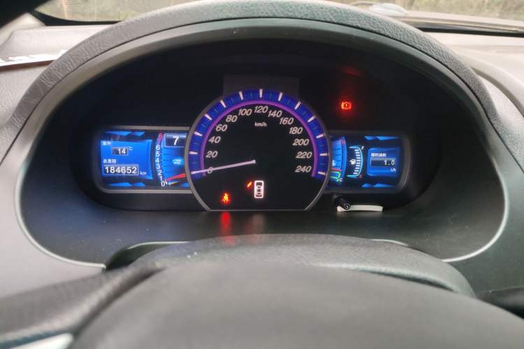 Used BYD S6 2014 2.0L Manual Luxury 5-Seater
