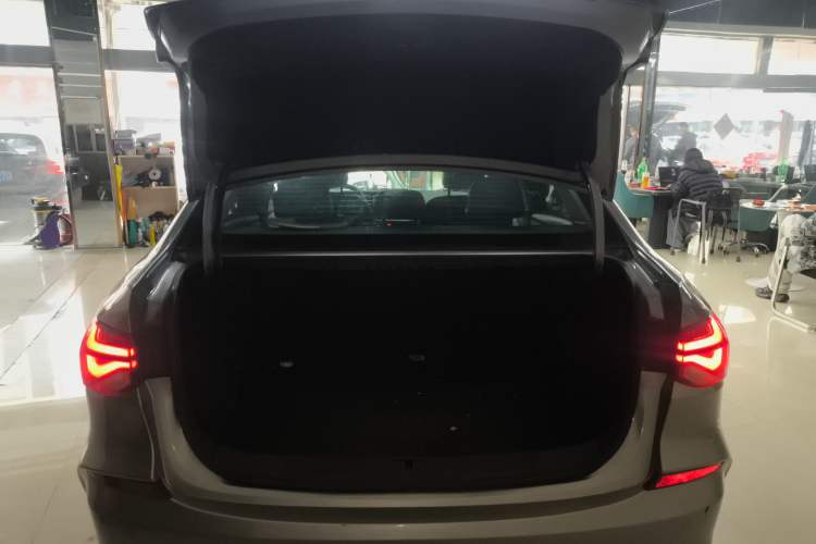 Used Chevrolet Monza 2024 1.5L Dual-Clutch Enjoyment Edition Trunk