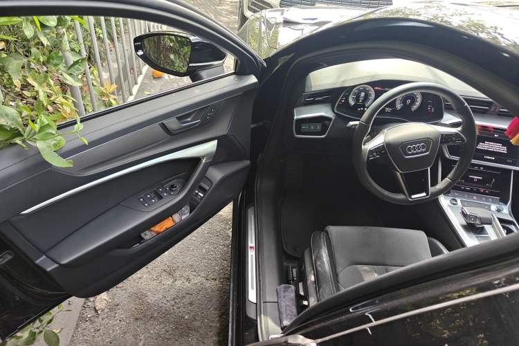 Used Audi A6L New Energy 2020 55 TFSI e quattro Driver Seat