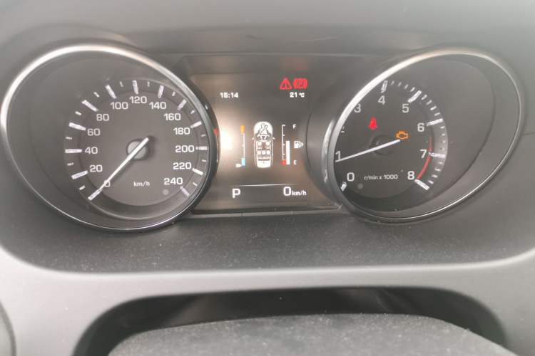 Used Land Rover Discovery Sport 2015 2.0T HSE LUXURY Instrument Cluster