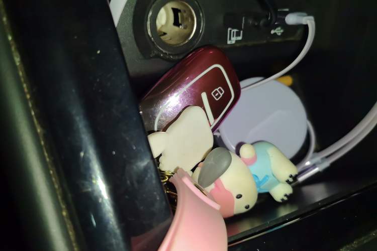 Used Roewe i5 2019 GL 20T Automatic 4G Connected & Ultra-Cool Play Edition