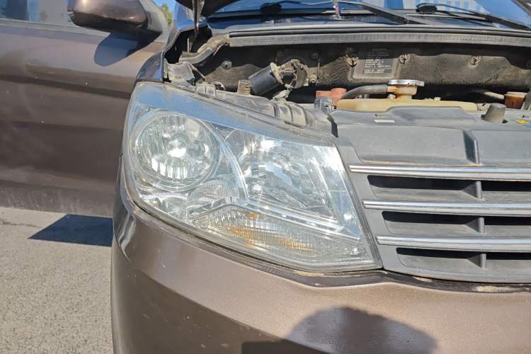 Used Dongfeng Fengon 330 2014 1.5L Manual Utility Version DK15 Right Front Headlight