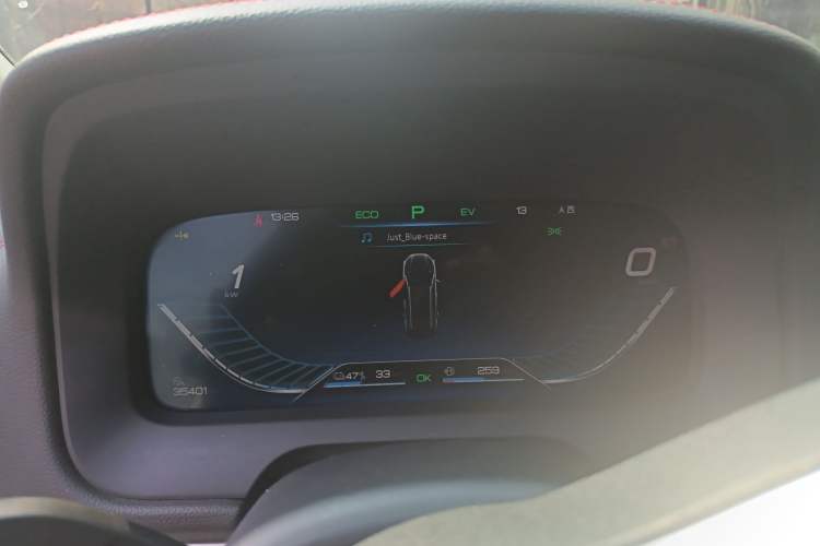 Used BYD Tang New Energy 2018 DM 2.0T All-Wheel Drive Smart Connectivity Luxury Model 7 Seats China V Emission Standard