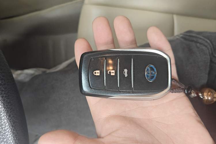 Used Toyota Corolla 2016 Dual-Engine 1.8L E-CVT Leading Edition