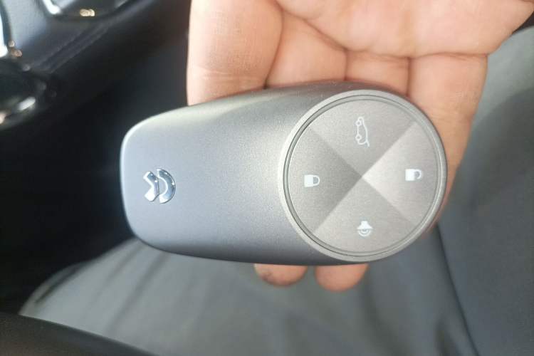 Used Nio ES8 2022 100kWh Signature Edition Six-Seater Vehicle Key