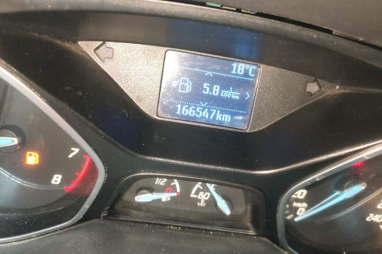 Used Ford Focus 2012 Sedan 1.6L Manual Fashion Edition
