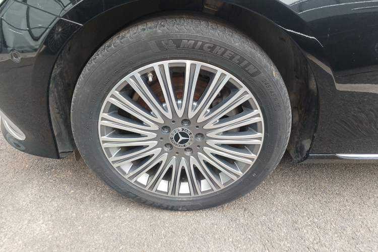 Used Mercedes-Benz E-Class 2022 Second Facelift E 300 L Fashion Edition
