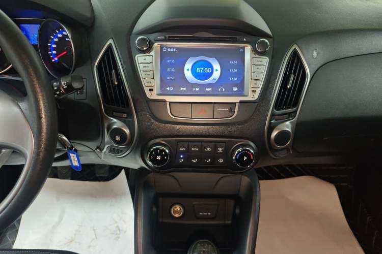 Used Hyundai ix35 2015 2.0L Manual Two-Wheel Drive Comfort Version China IV Standard