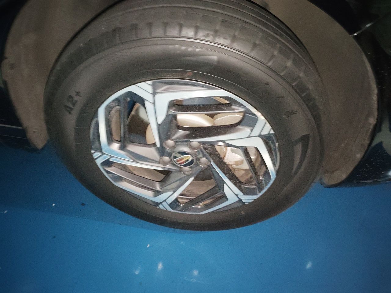 Hongqi HS3 2023 1.5T Two-Wheel Drive Shanwei Edition — снимка 8
