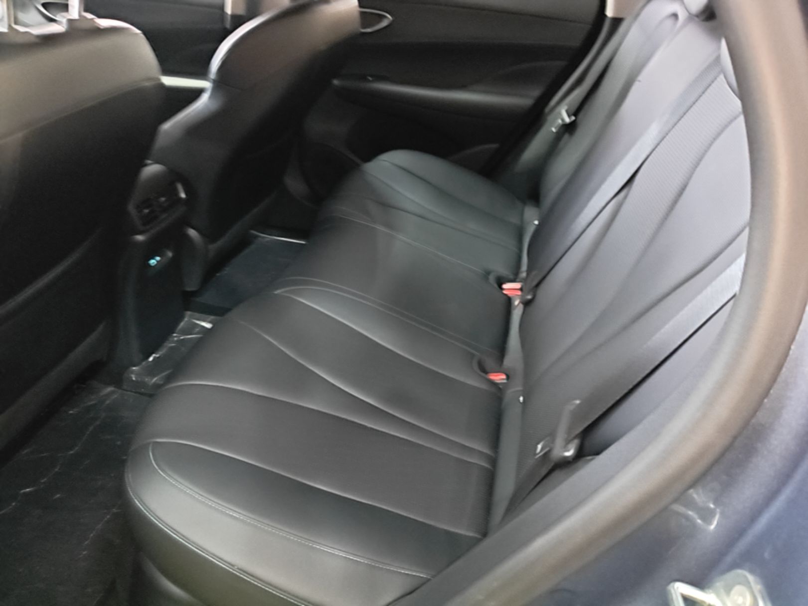 BYD Seal 05 DM-i 2026 DM-i 128KM Luxury Edition — снимка 20