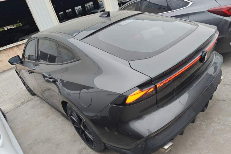 Used CHANGAN UNI-V 2022 1.5T Smart Navigation Version Rear Left 45 Deg