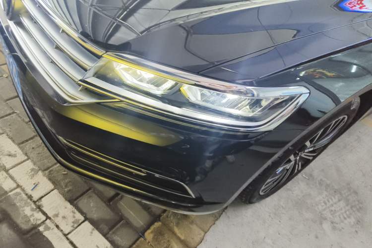 Used Volkswagen Phideon 2019 380TSI Two-Wheel Drive Business Edition China V Standard Left Front Headlight