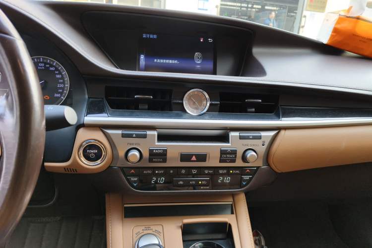Used Lexus ES 2017 300h Mark Levinson Comfort Edition