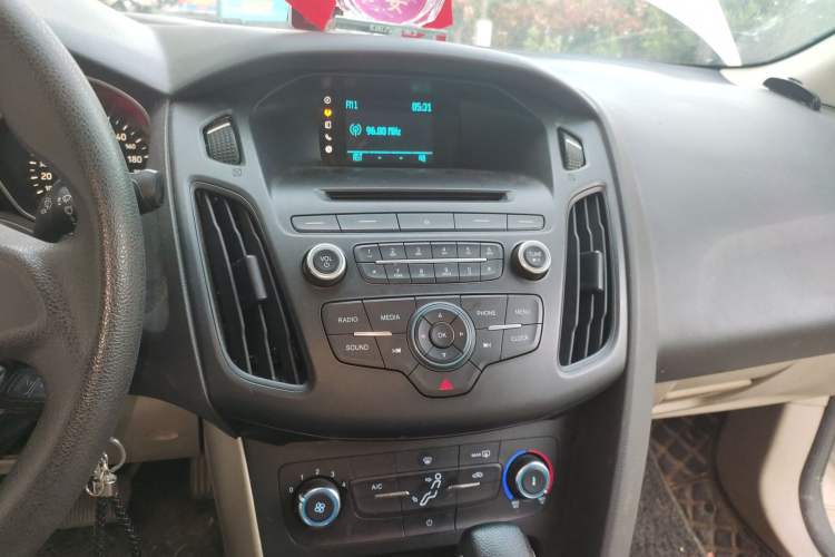 Used Ford Focus 2015 Sedan 1.6L Automatic Comfort Model
