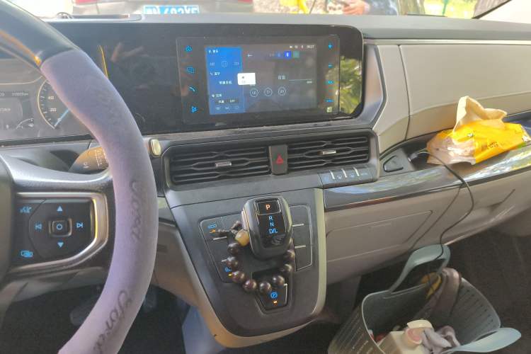 Used Ford Transit 2023 2.0T Diesel Automatic Commercial & Travel Version Mid-axle Low-roof Design 7/8/9-Seater