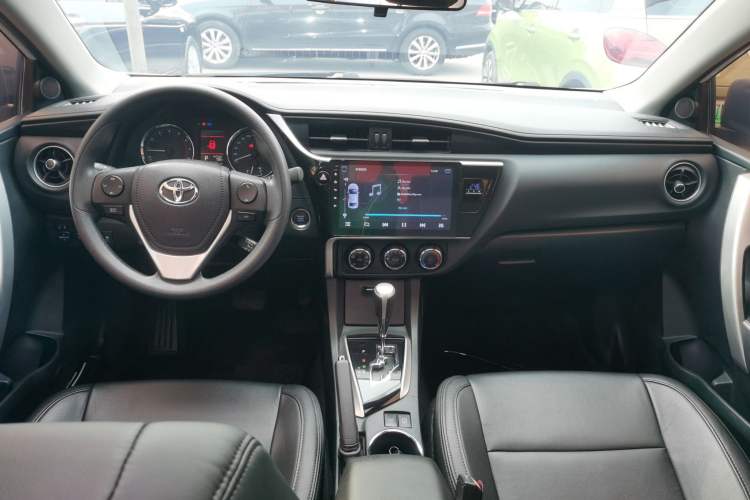 Used Toyota Corolla 2018 1.2T S-CVT GL-i Zhihui Edition Center Console