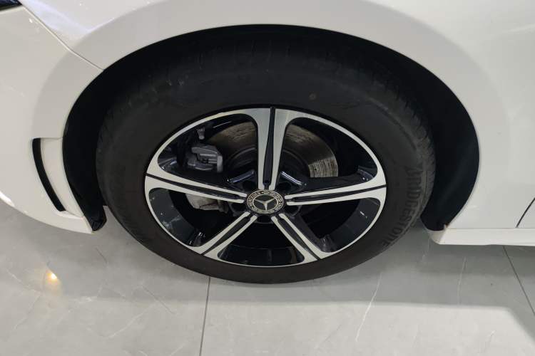 Used Mercedes-Benz A-Class 2022 Revised Version A 200 L Sport Sedan Fashionable Style
