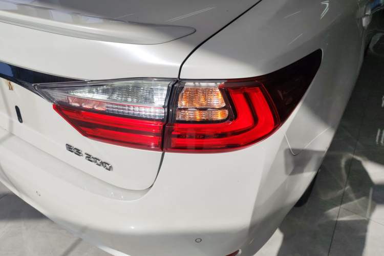 Used Lexus ES 2015 200 Elite Edition
