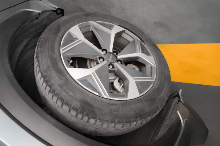 Used AION V 2021 Plus 70 Smart Technology Edition Lithium Iron Phosphate