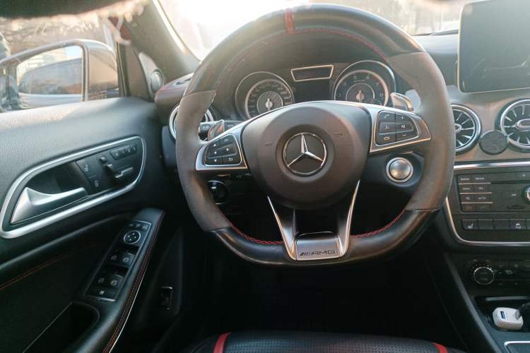 Used Mercedes-Benz GLA AMG 2016 AMG GLA 45 4MATIC Steering Wheel