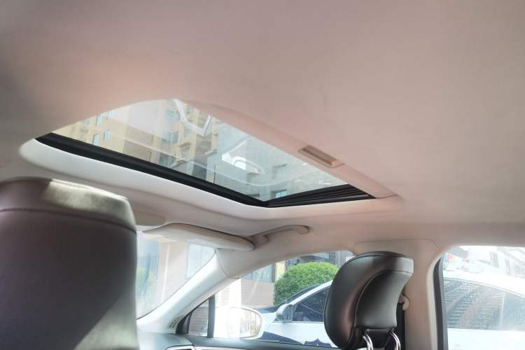 Used Ford Mondeo 2013 2.0L GTDi240 Flagship Edition Headliner