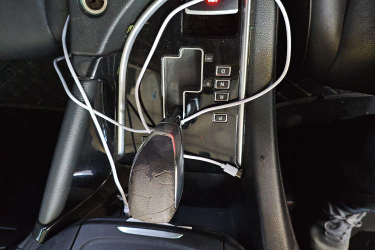 Used Dongfeng Aeolus AX7 2016 2.0L Automatic Zhiyi Trim
