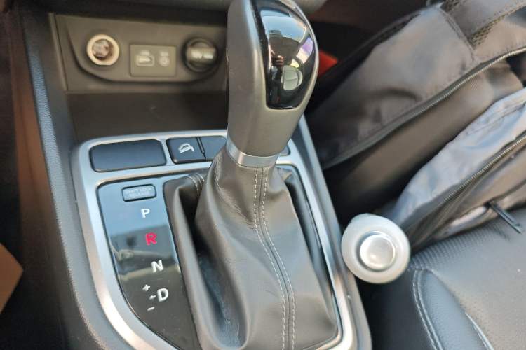 Used Hyundai ix25 2015 1.6L Automatic Two-Wheel Drive Smart GLS Trim