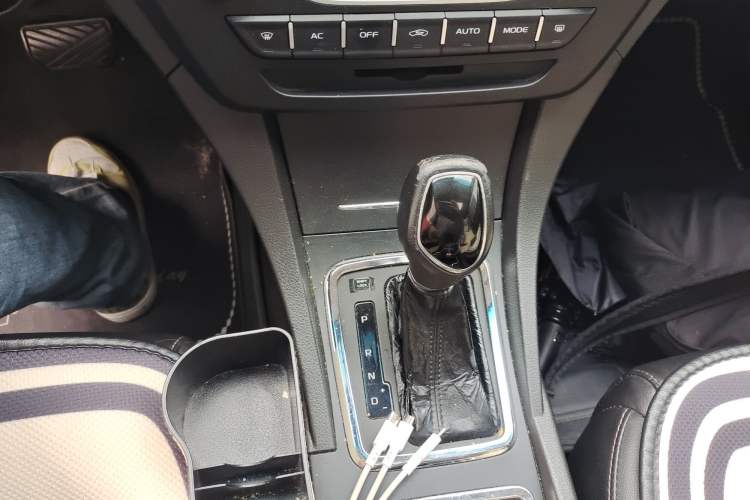 Used Geely Auto Emgrand 2017 Hatchback RS Million Edition 1.5L CVT Upward Version
