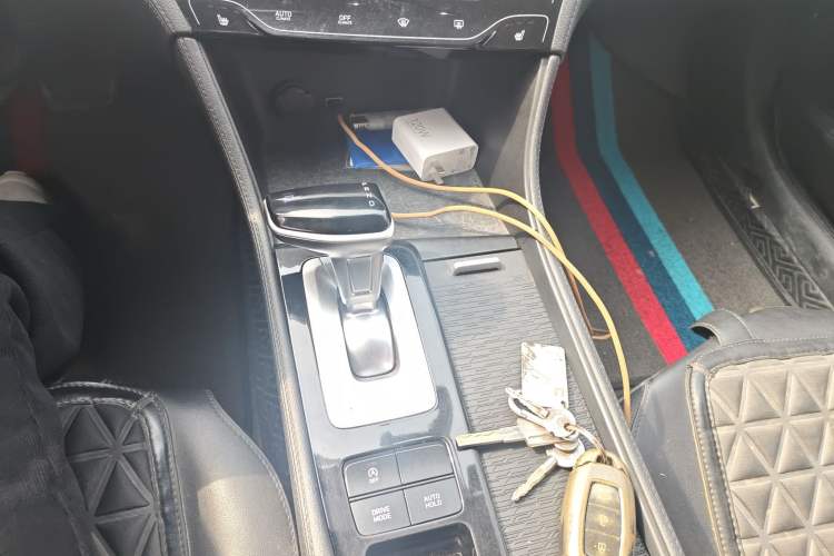 Used Hyundai Mistra 2021 1.8L CVT LUX Premium Edition Gear Lever