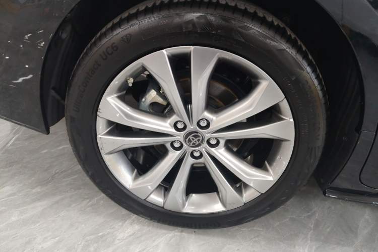 Used Toyota SIENNA 2021 2.5L Hybrid Premium Edition Exterior 5