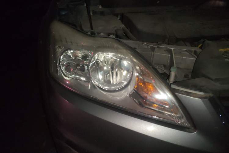 Used Ford Focus 2012 Sedan Classic 1.8L Manual Base Model Right Front Headlight