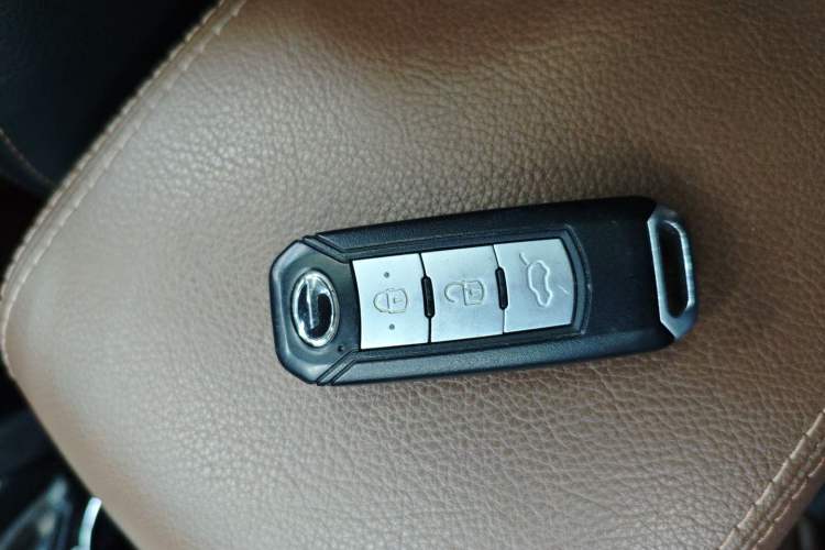 Used GAC Trumpchi GS5 Super 2016 2.0L Automatic Two-Wheel Drive Anniversary Edition
